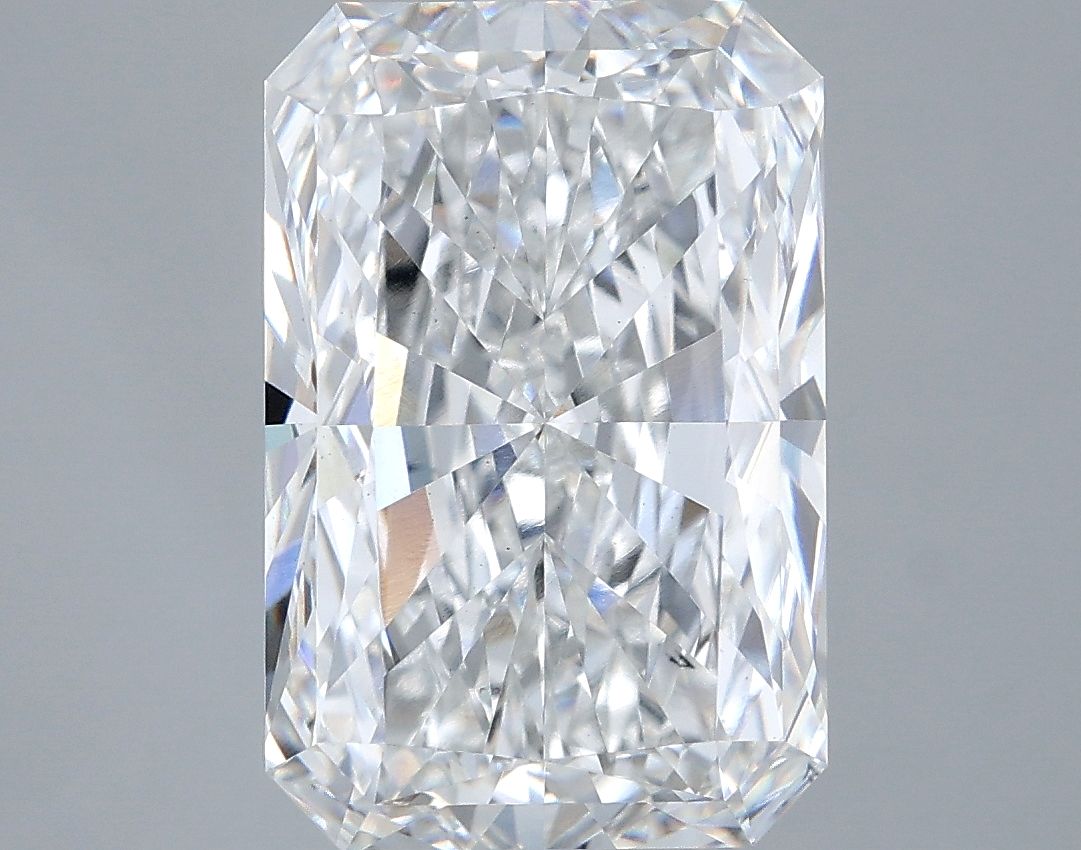 5.54 ct. radiant Lab Grown Diamond front image