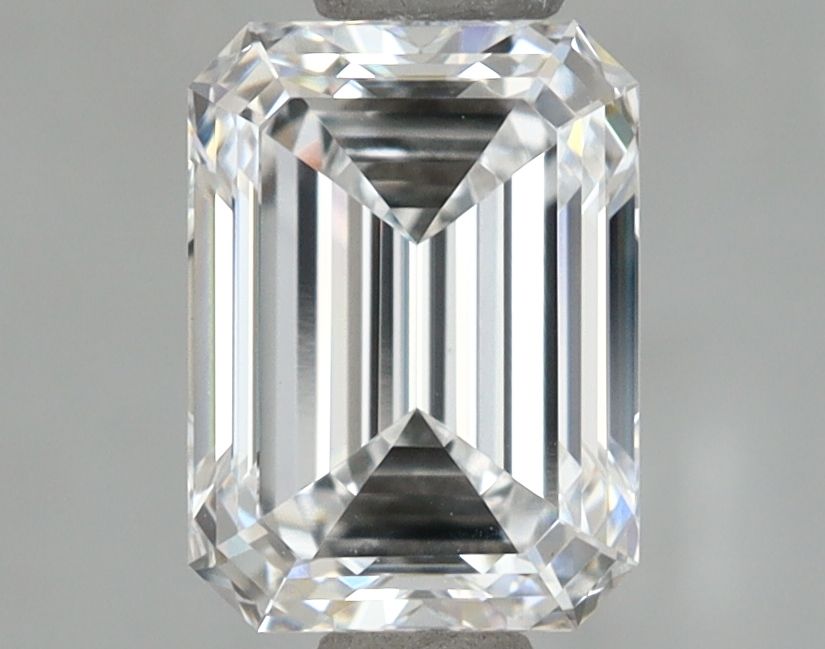 1.52 ct. emerald Lab Grown Diamond front image