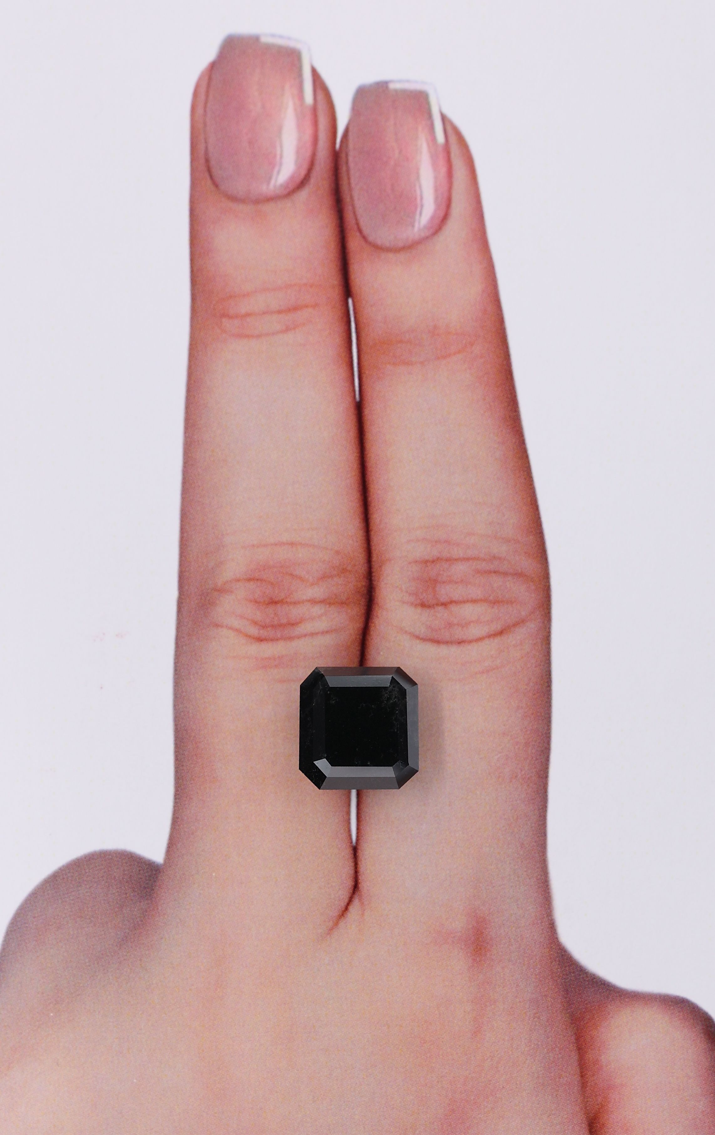 Diament 6.7 ct Fancy Black/VVS2