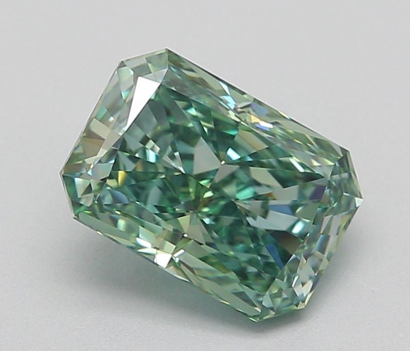1.56 ct Radiant diamond