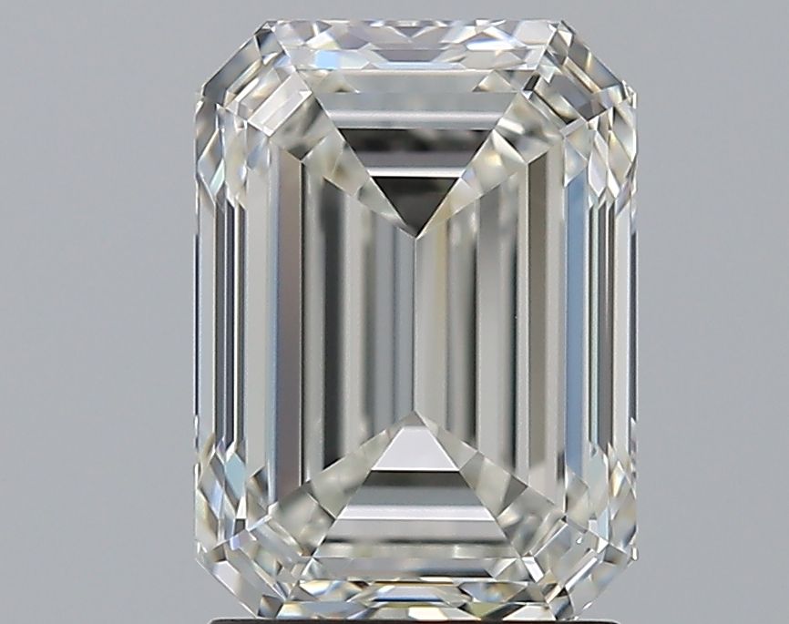 2.01 ct Emerald diamond