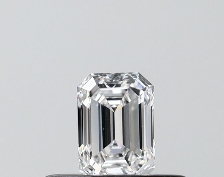 0.28 ct lab-grown Emerald Diamond