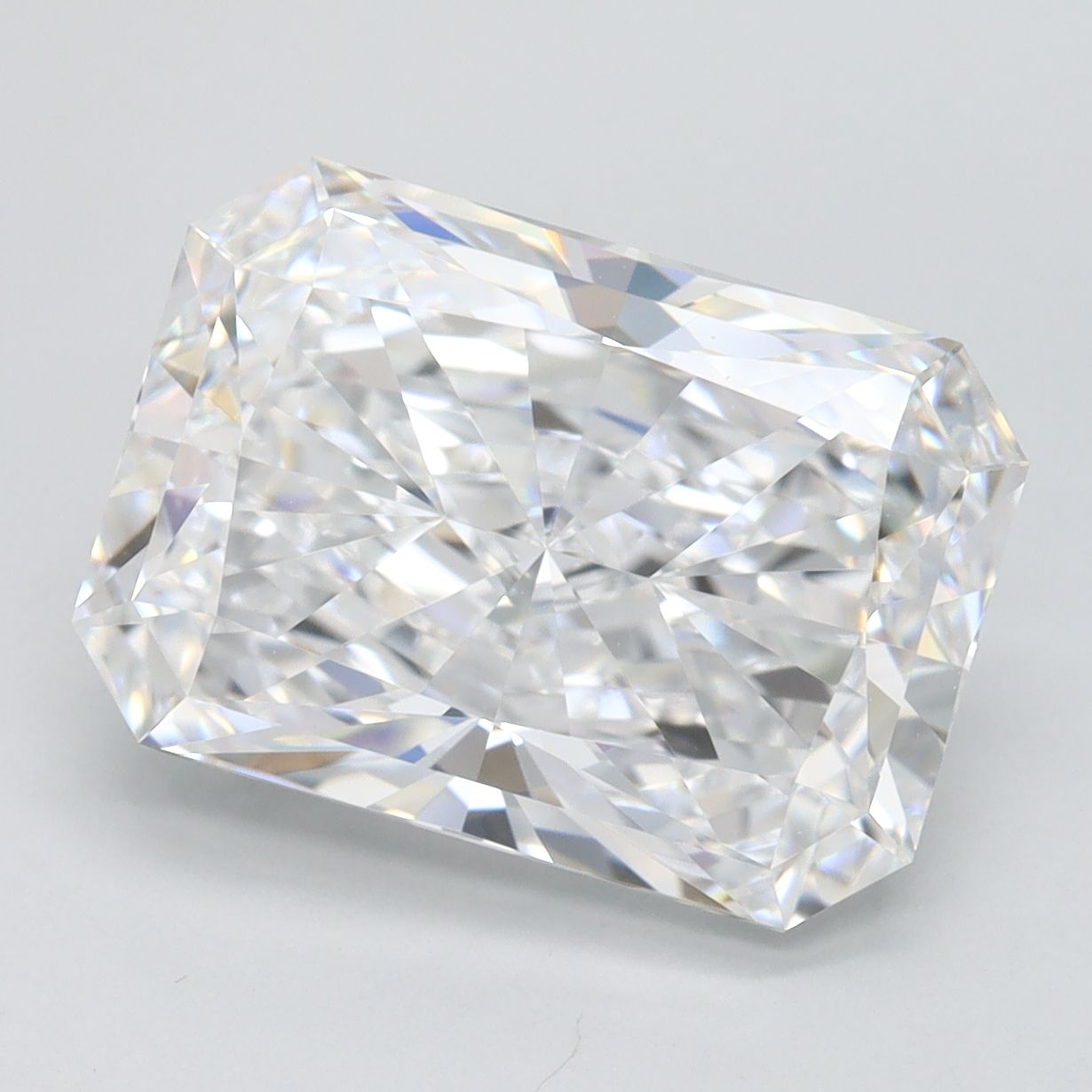4.39 ct. radiant Lab Grown Diamond front image