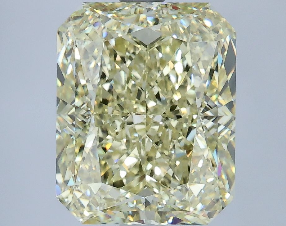 4.05ct Radiant diamond