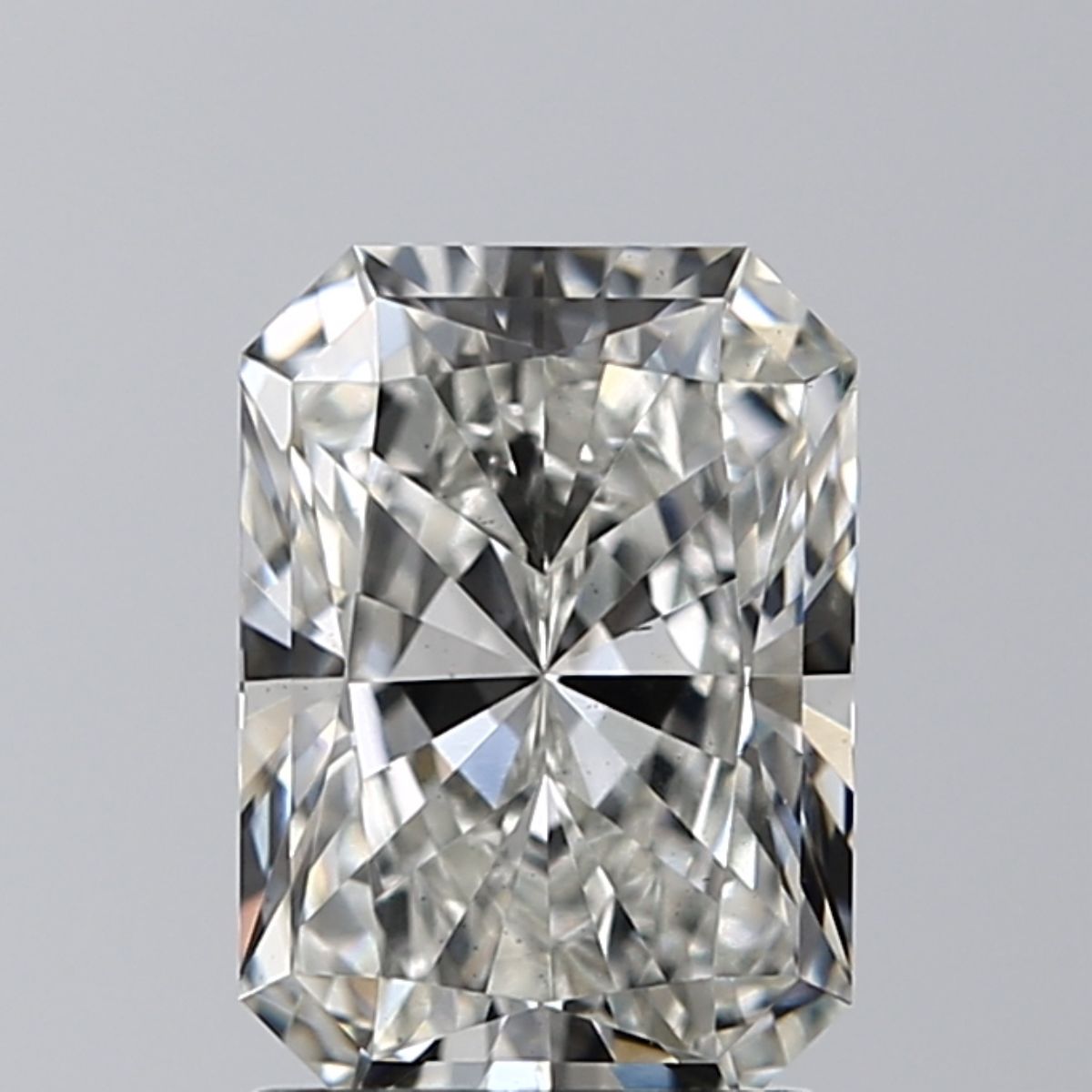1.59 ct Radiant diamond