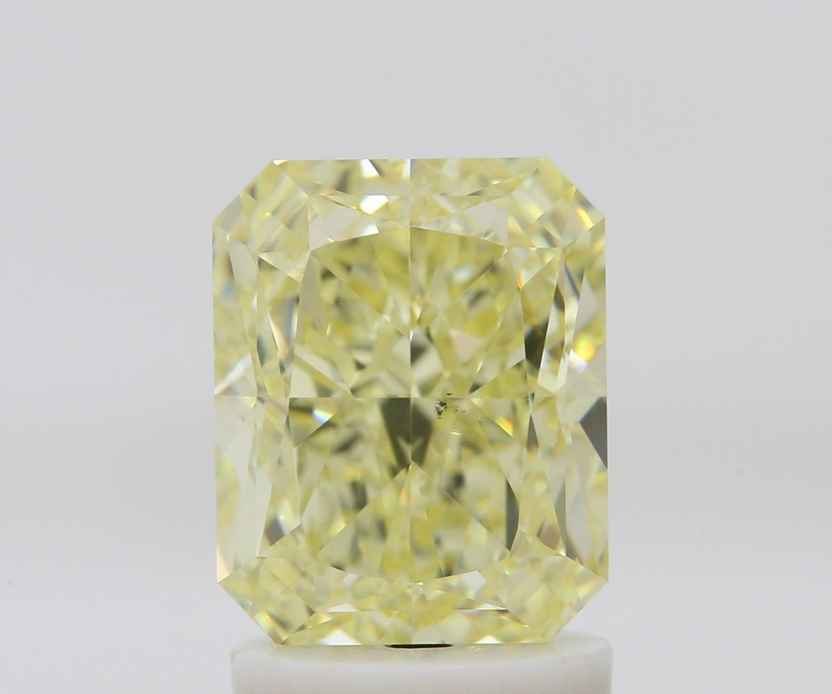 2.01 ct Radiant diamond