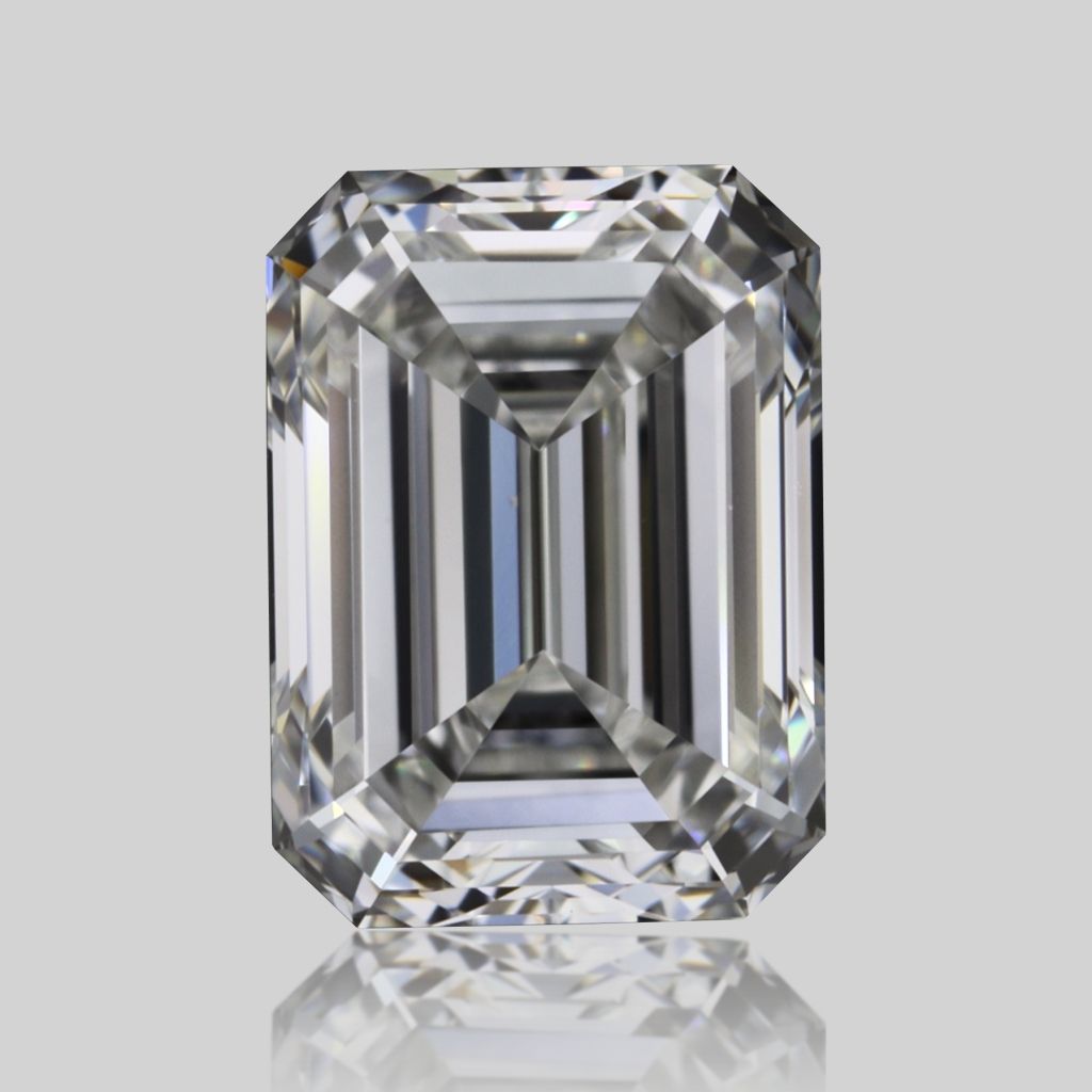 0.70 ct Emerald diamond