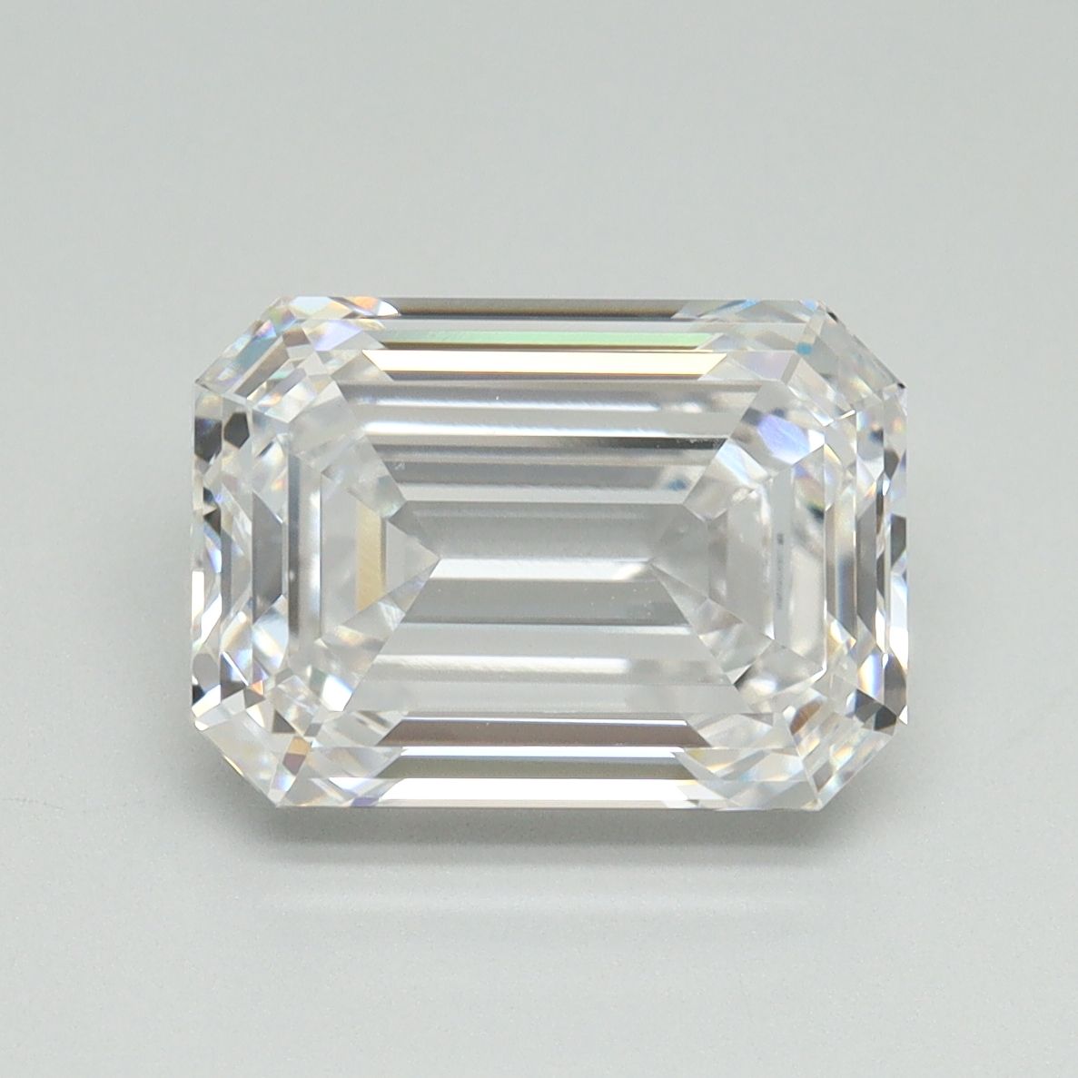 4.00 ct. emerald Lab Grown Diamond front image