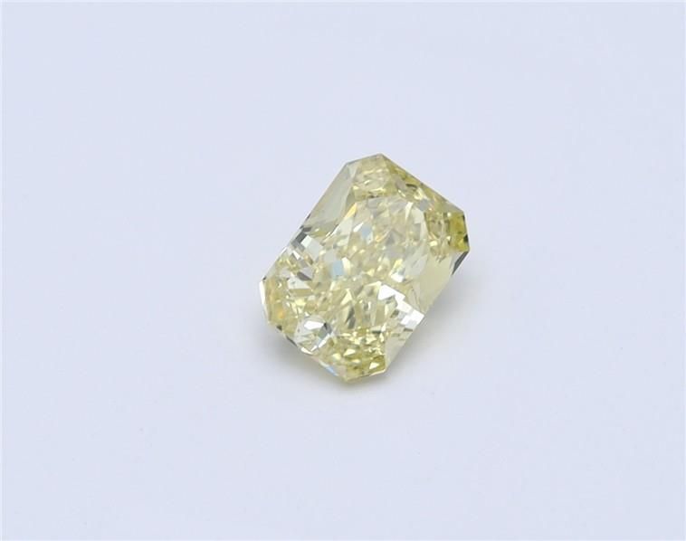 0.51ct Radiant diamond