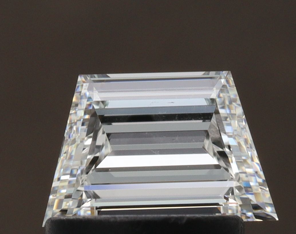 0.71 ct Trapezoid Diamond