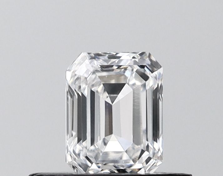 0.49 ct lab-grown Emerald Diamond