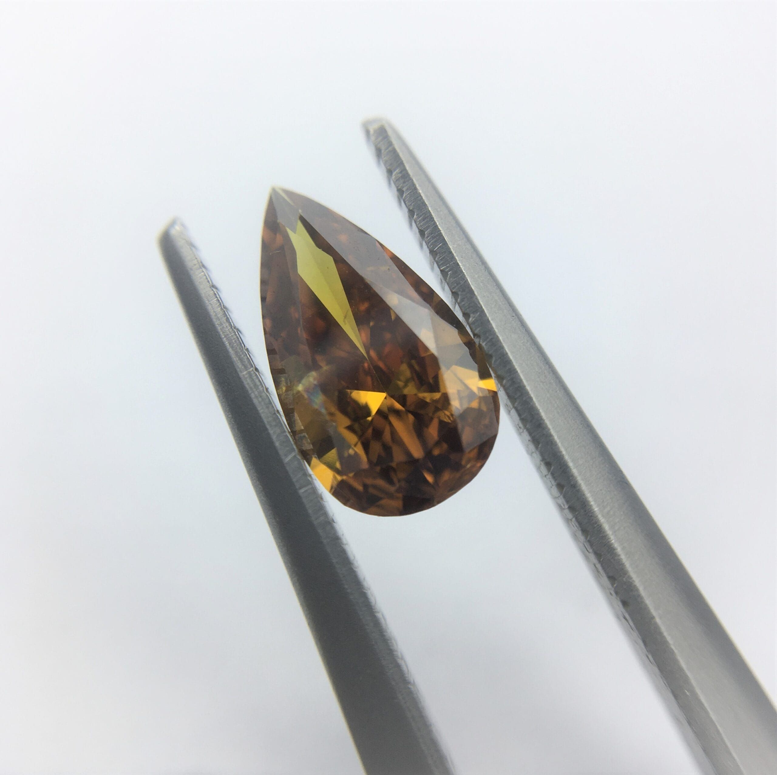 Diament 0.43 ct Fancy Deep Orange Brown/