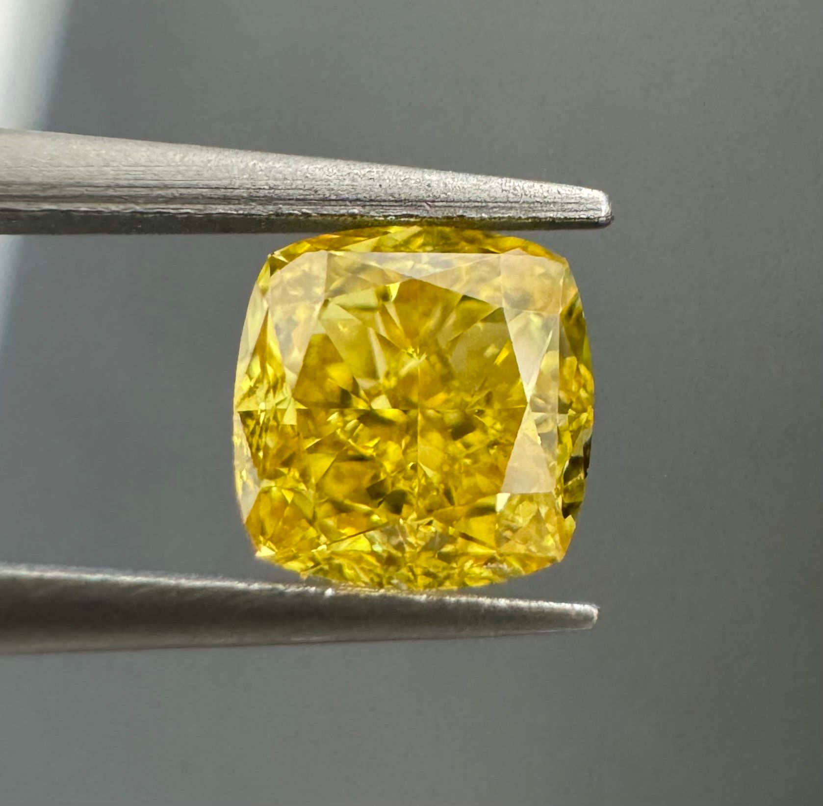 0.50 ct Cushion Modified diamond