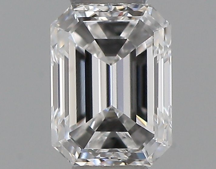 0.32 ct Emerald diamond