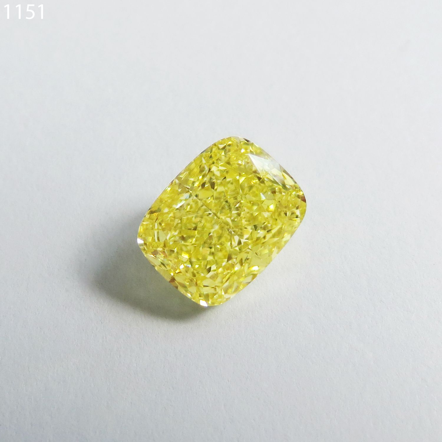 2.01 ct Cushion Brilliant diamond