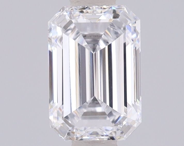 1.04 ct. emerald Lab Grown Diamond front image