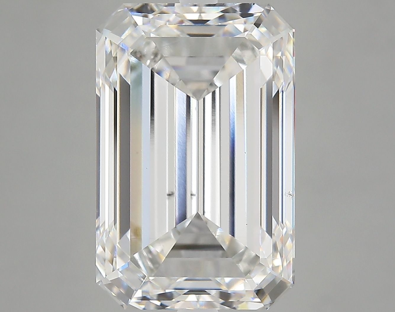 9.99 ct. emerald Lab Grown Diamond front image