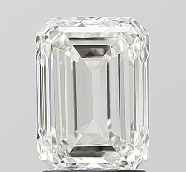 2.30 ct Emerald diamond