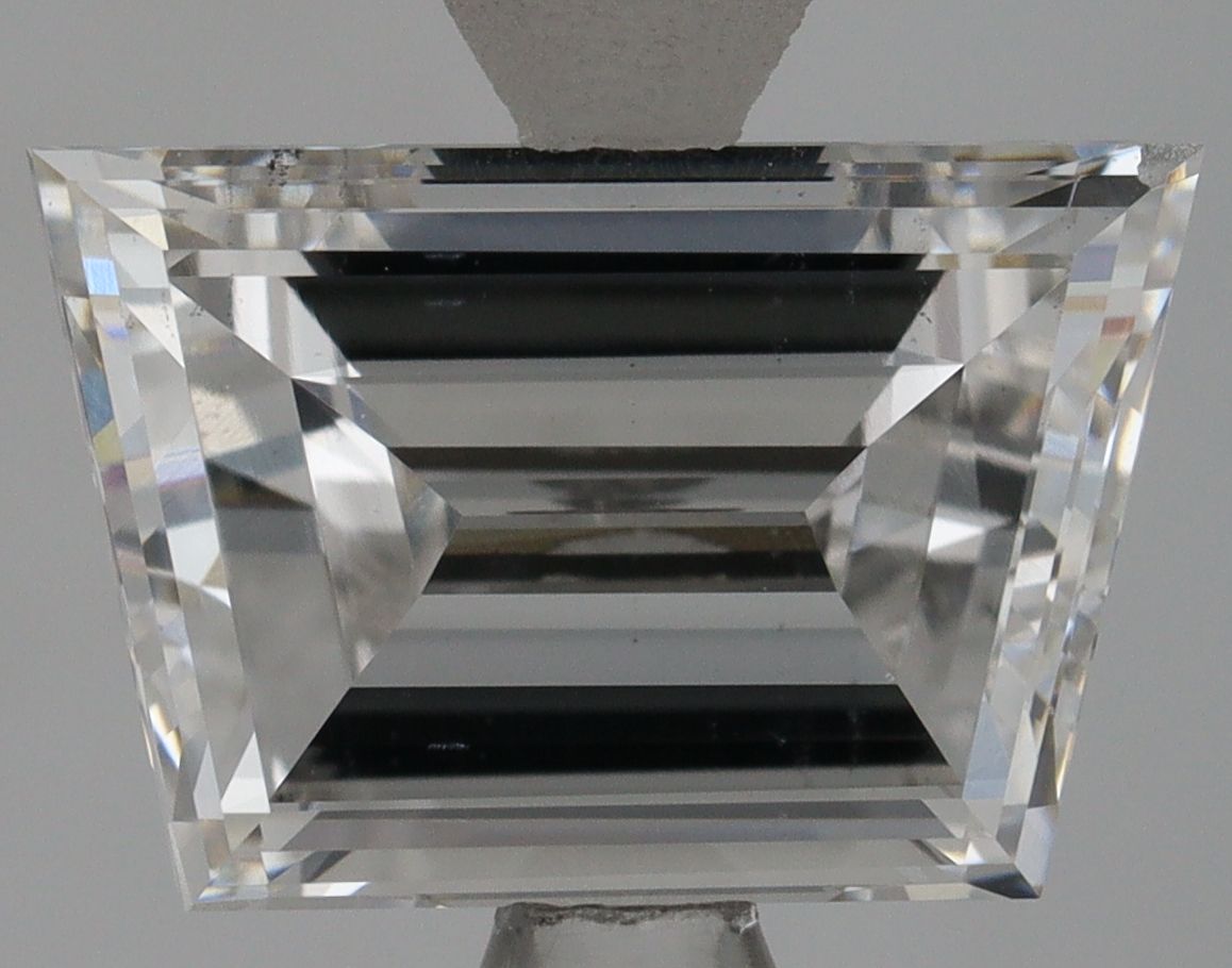 1.7 ct lab-grown Tapered baguette Diamond