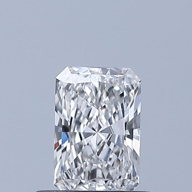 0.47 ct lab-grown Radiant Diamond