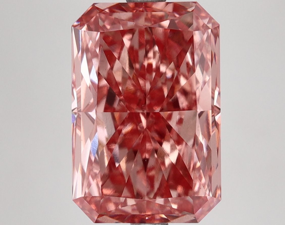 5.47 ct. radiant Lab Grown Diamond front image