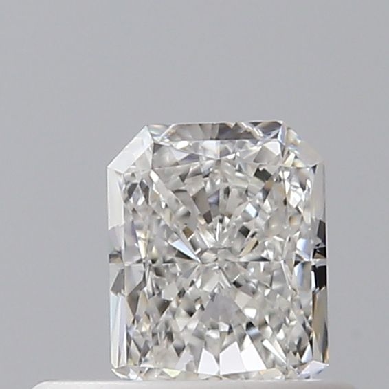 0.42 ct Radiant diamond