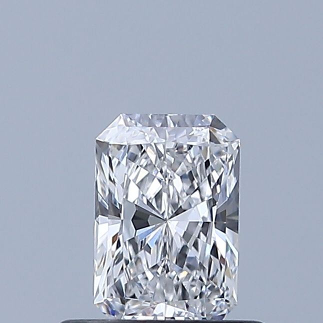 0.48 ct lab-grown Radiant Diamond