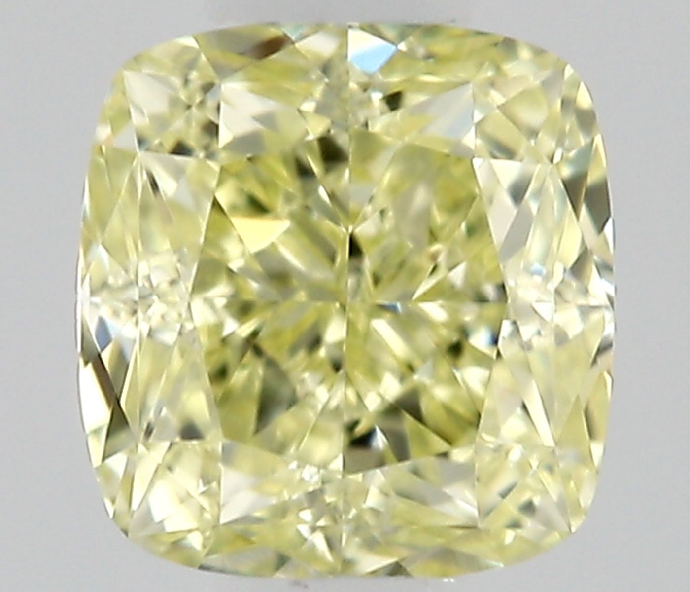 Diament 0.36 ct Fancy Light Yellow/VVS2