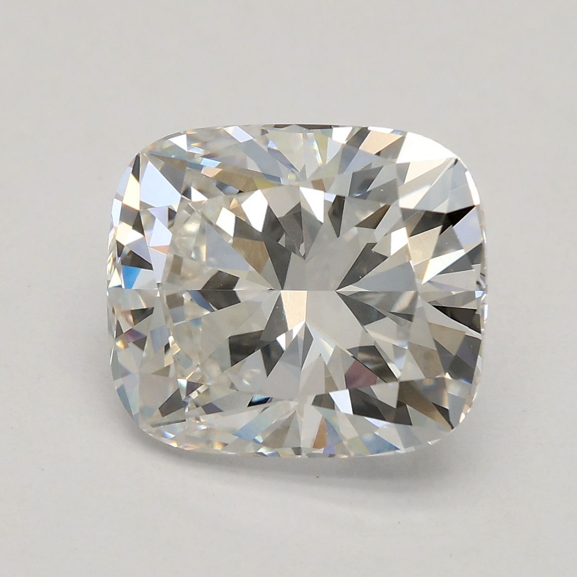 3.08 ct Cushion Brilliant diamond