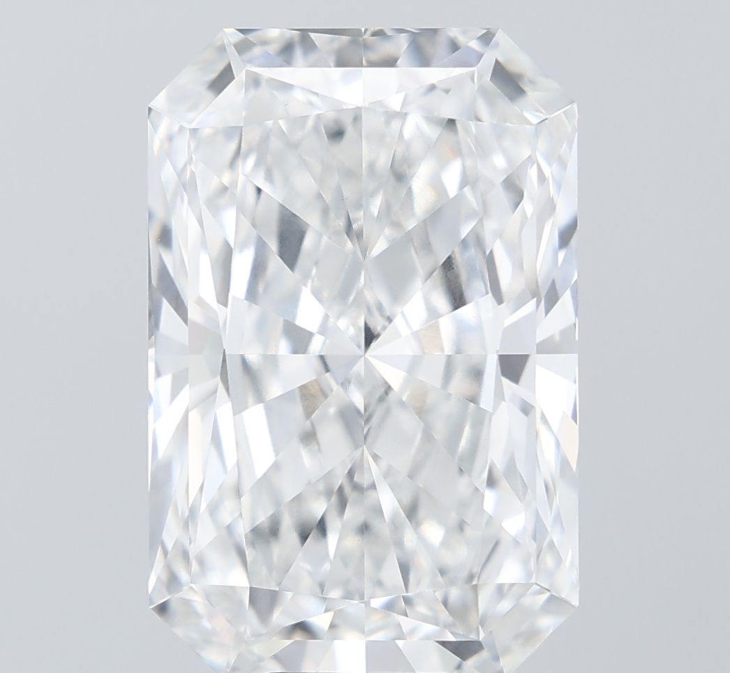 15.00 ct. radiant Lab Grown Diamond front image