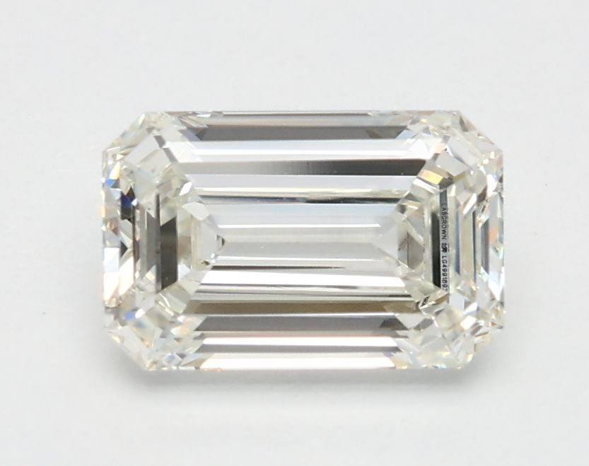 1.04 ct. emerald Lab Grown Diamond front image