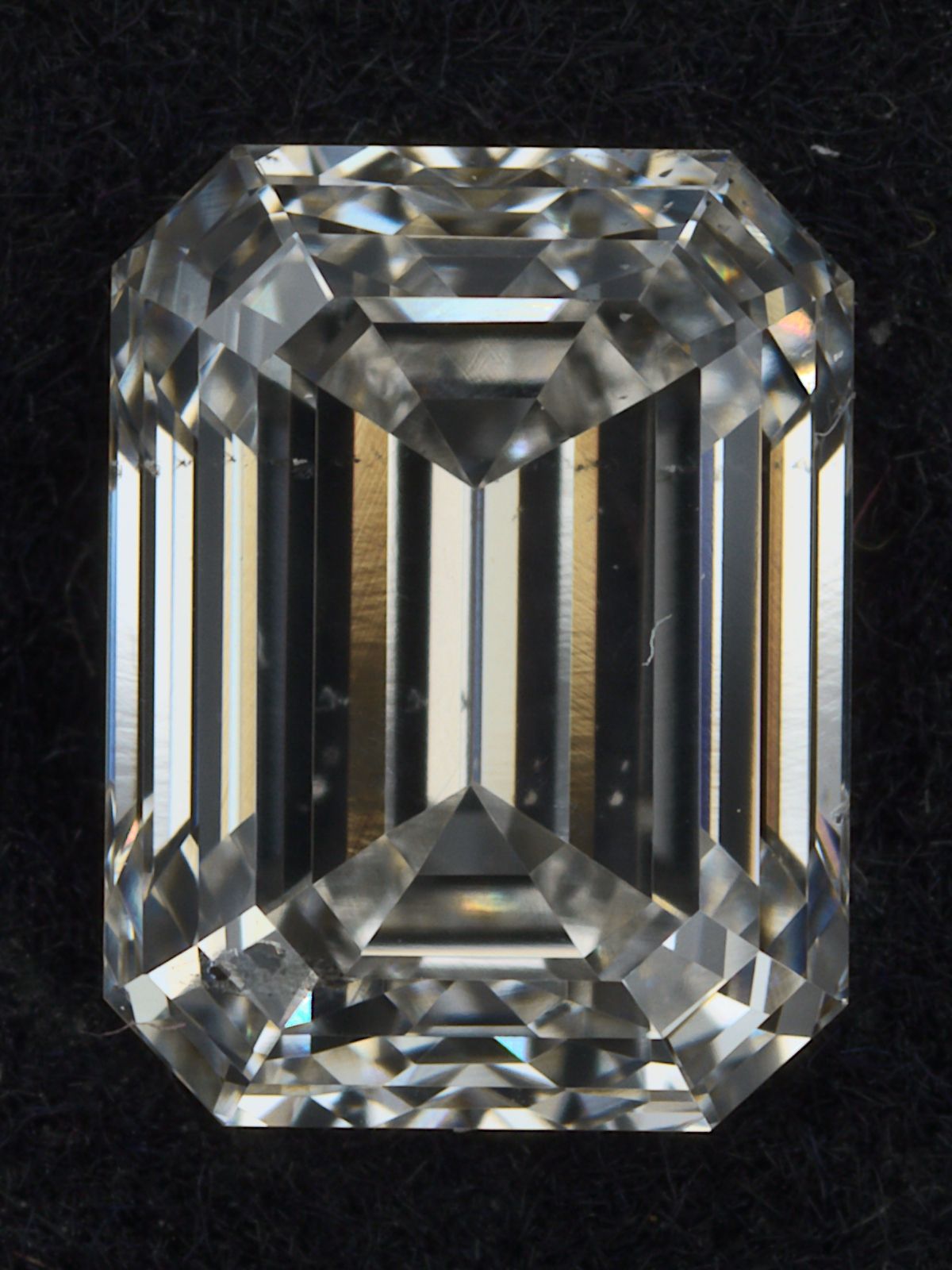 1.00 ct. emerald Lab Grown Diamond front image