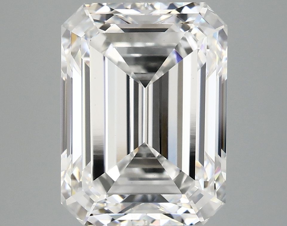 4.86 ct. emerald Lab Grown Diamond front image