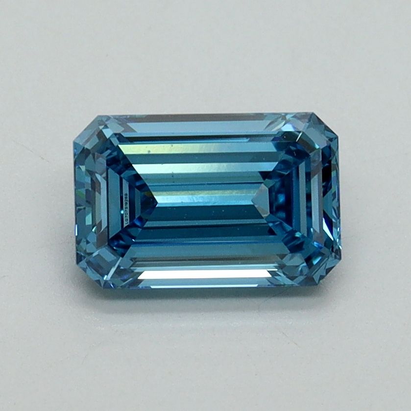 1.05 ct. emerald Lab Grown Diamond front image