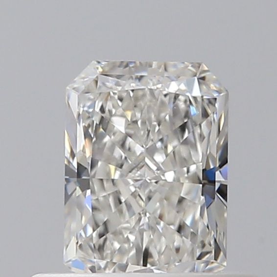 0.49 ct Radiant diamond