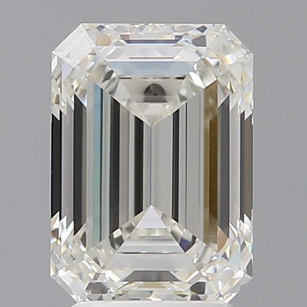 3.06 ct Emerald diamond