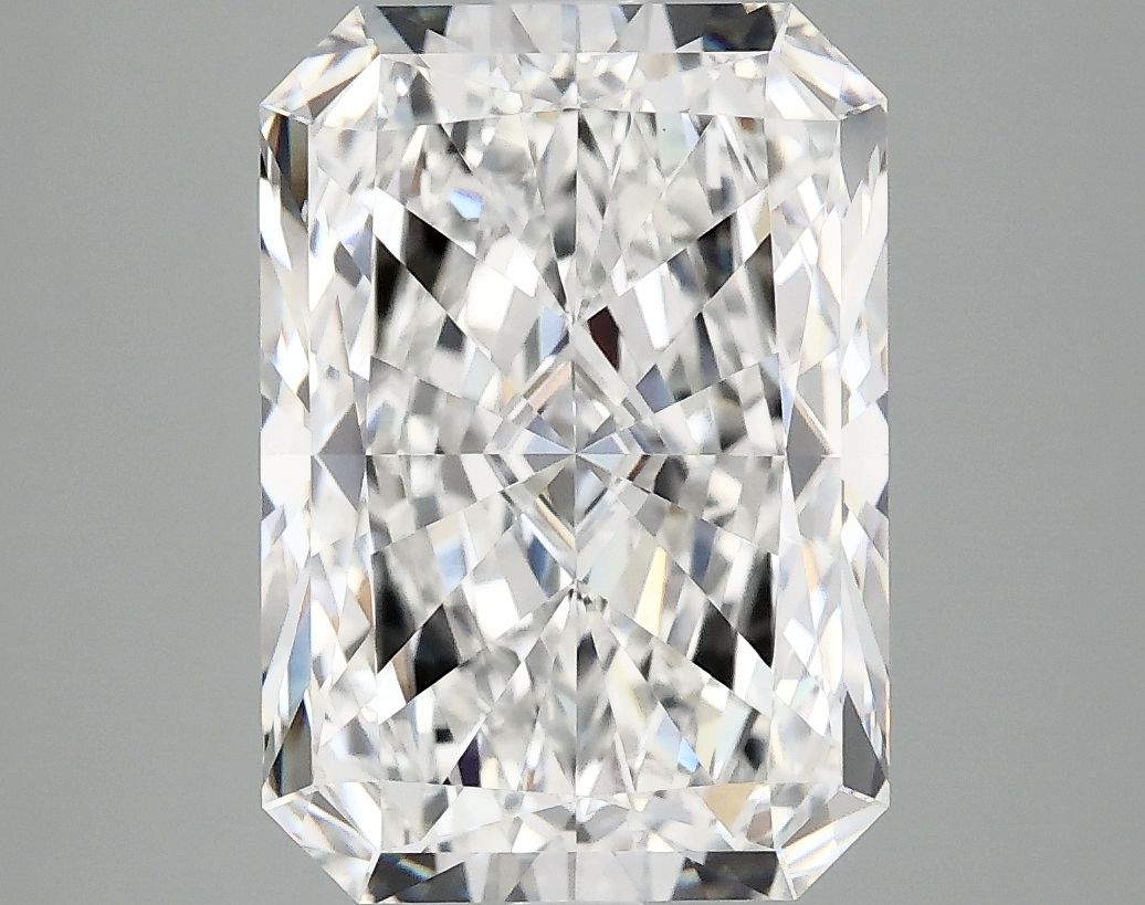 4.89 ct. radiant Lab Grown Diamond front image