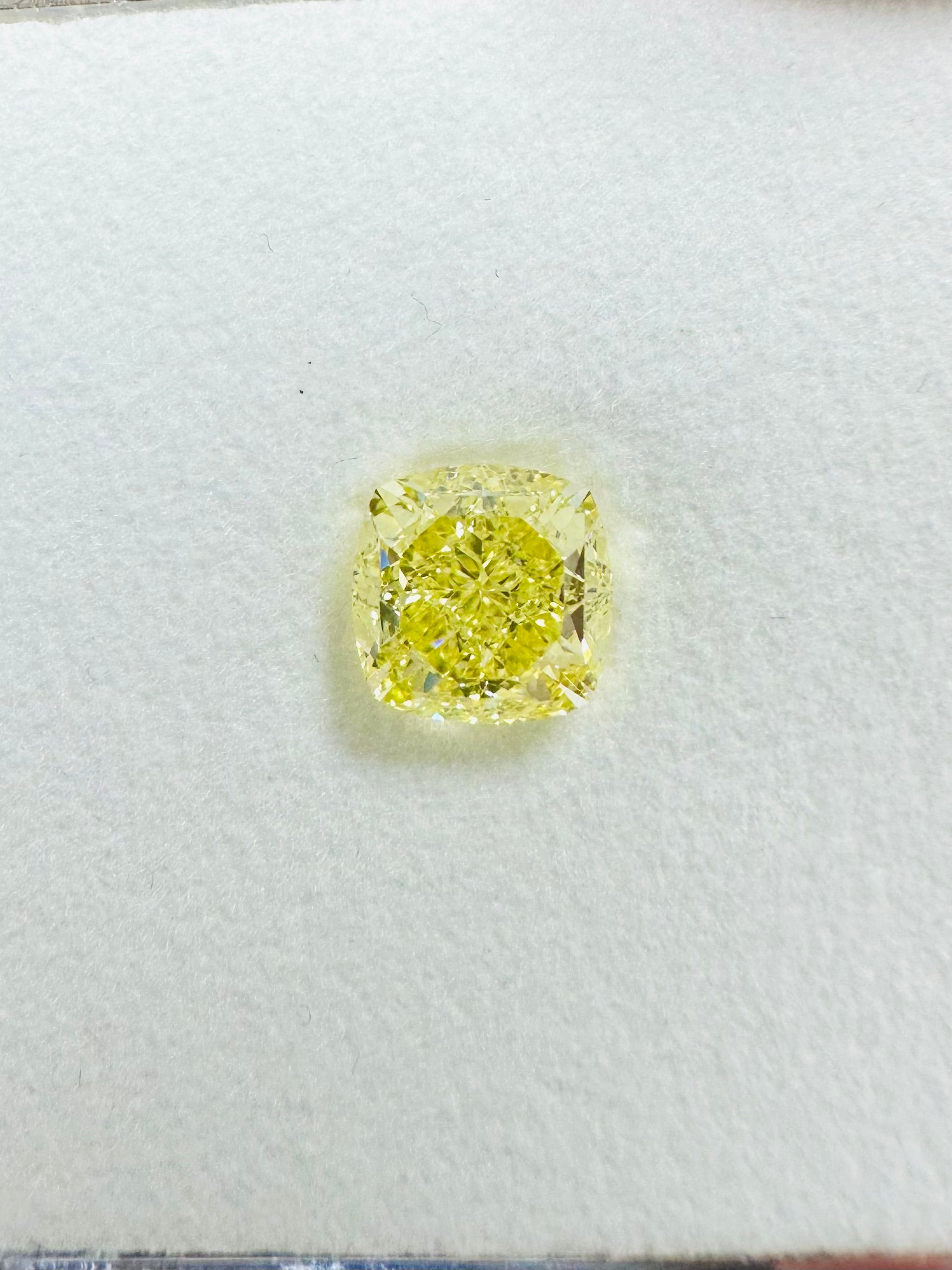 Diament 2.01 ct Fancy Yellow/VVS2