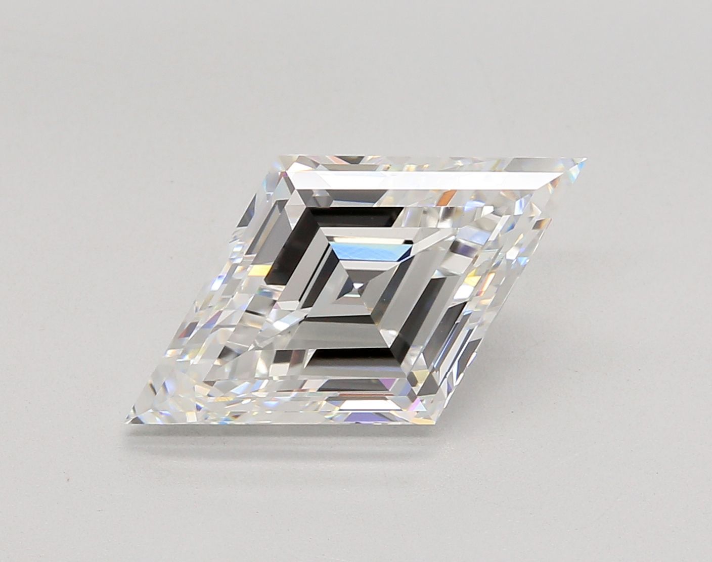 4.53 ct lab-grown Lozenge Diamond