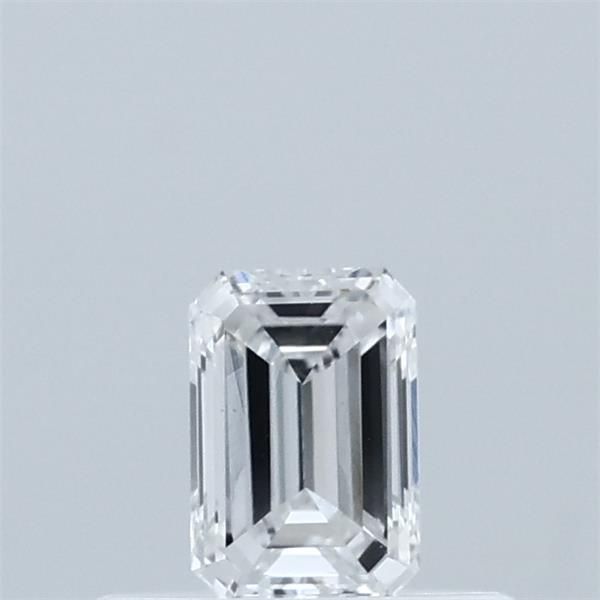 0.32 ct lab-grown Emerald Diamond