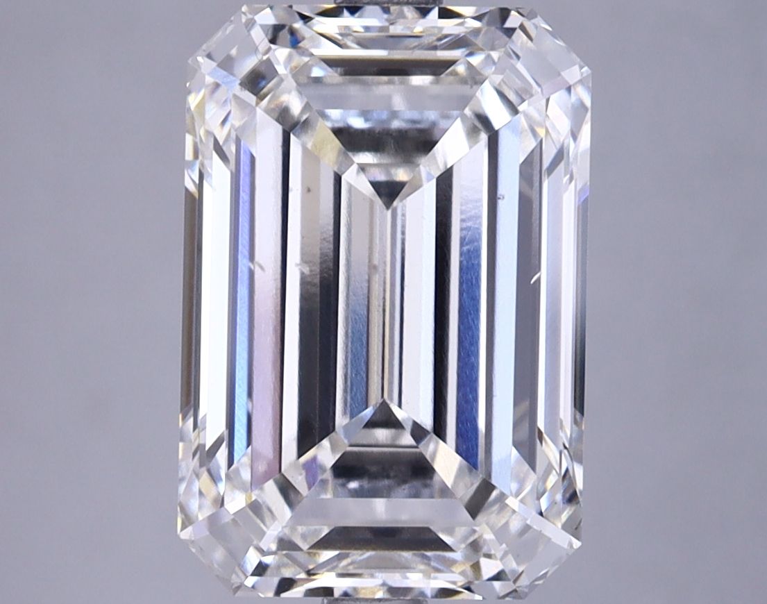 4.73 ct. emerald Lab Grown Diamond front image