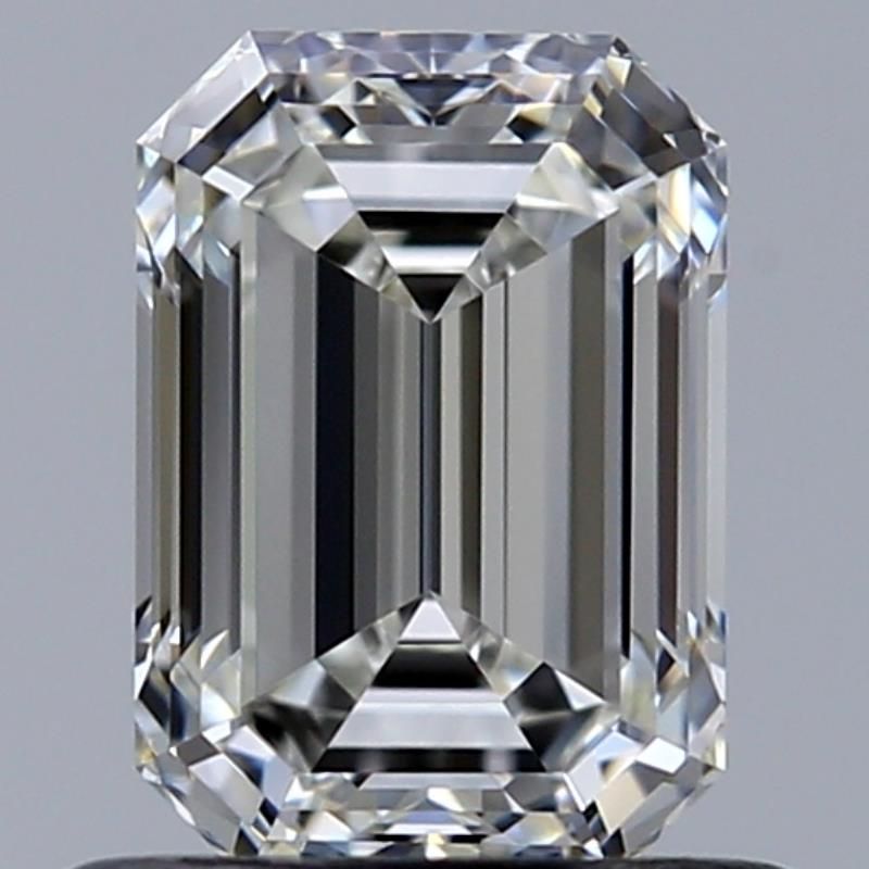 0.75 ct Emerald diamond