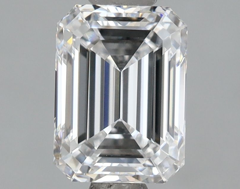 1.52 ct. emerald Lab Grown Diamond front image