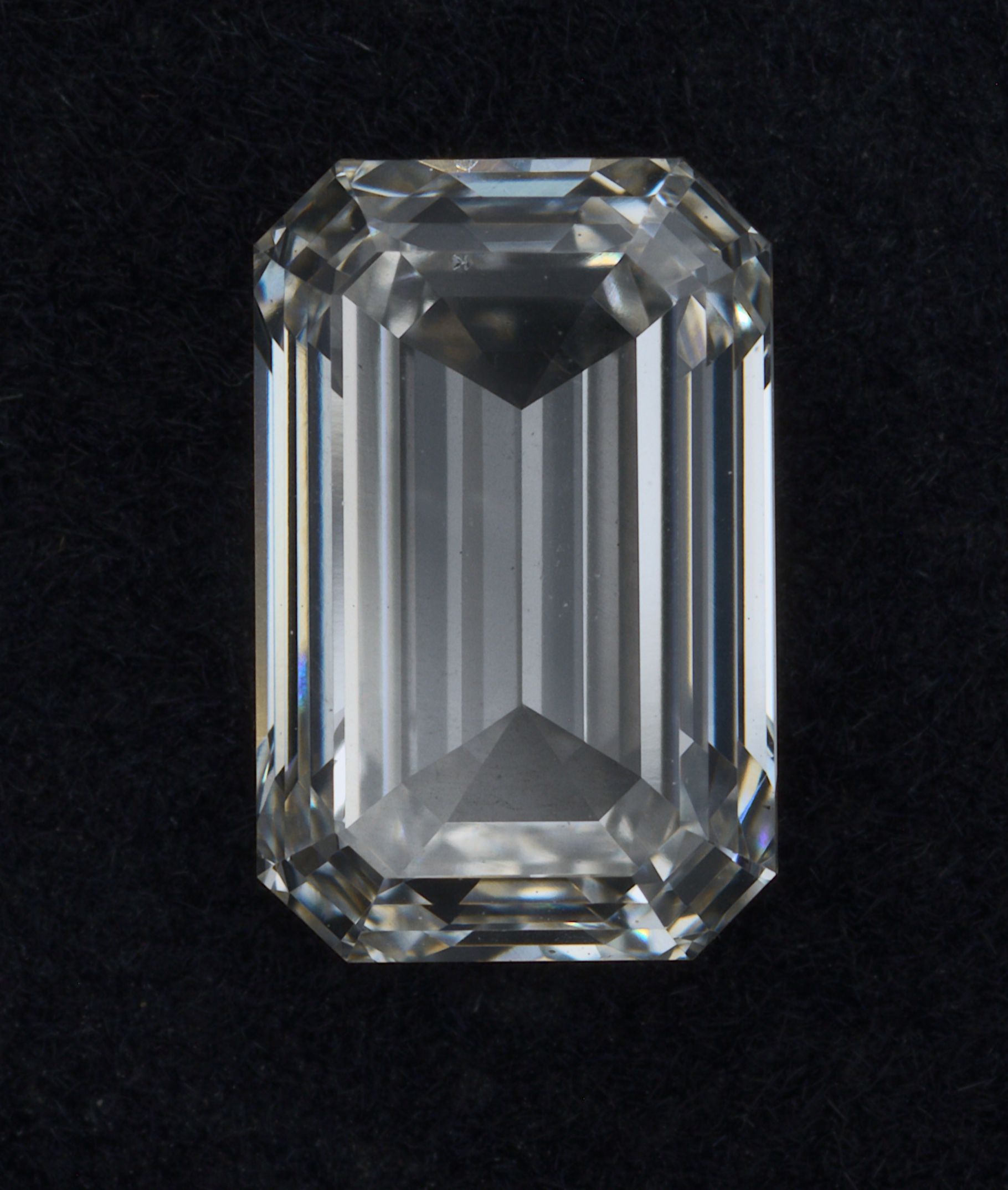 1.17 ct Emerald diamond