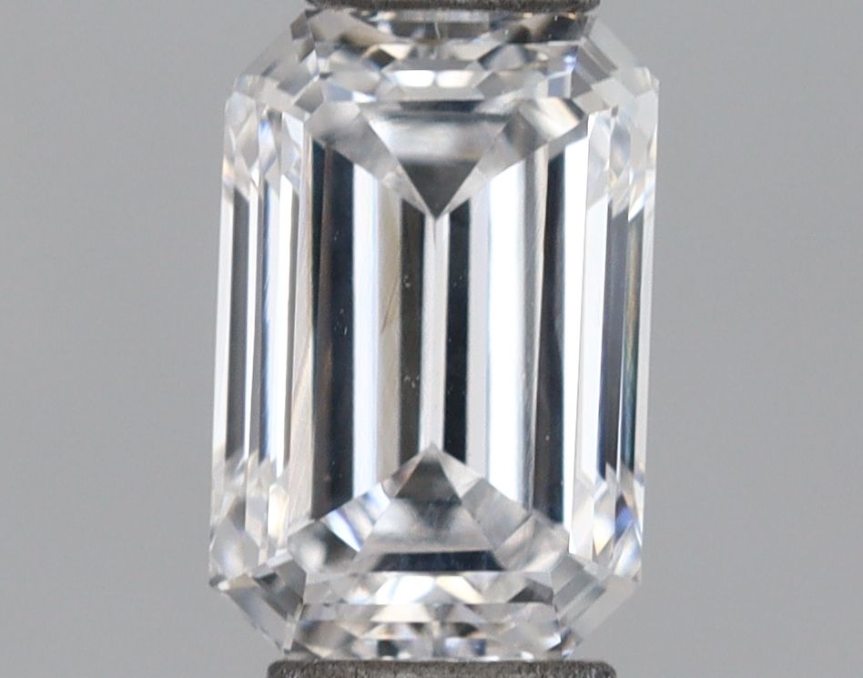 0.55 ct lab-grown Emerald Diamond