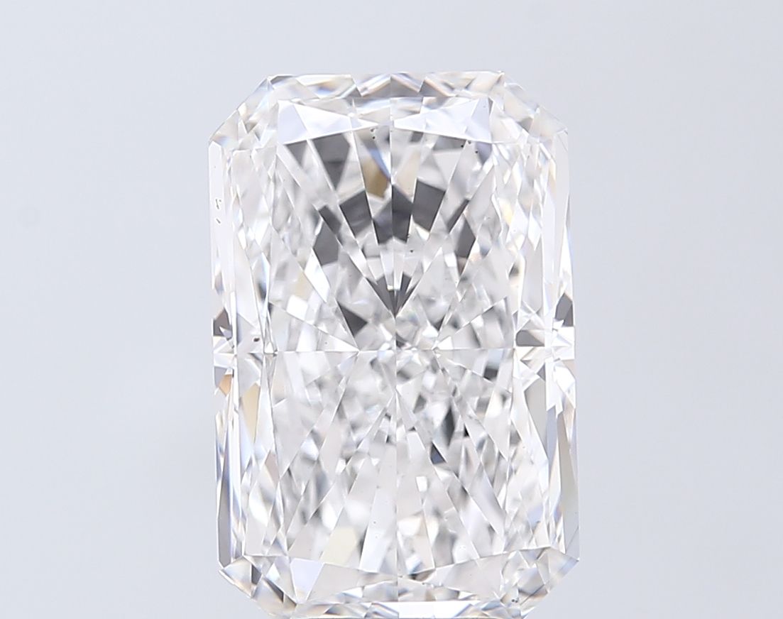 7.00 ct. radiant Lab Grown Diamond front image