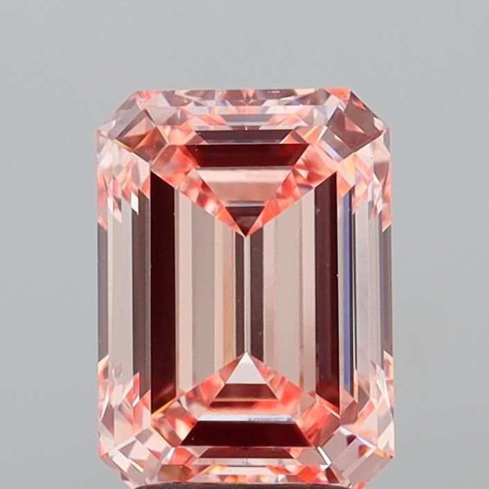 2.80 ct Emerald diamond