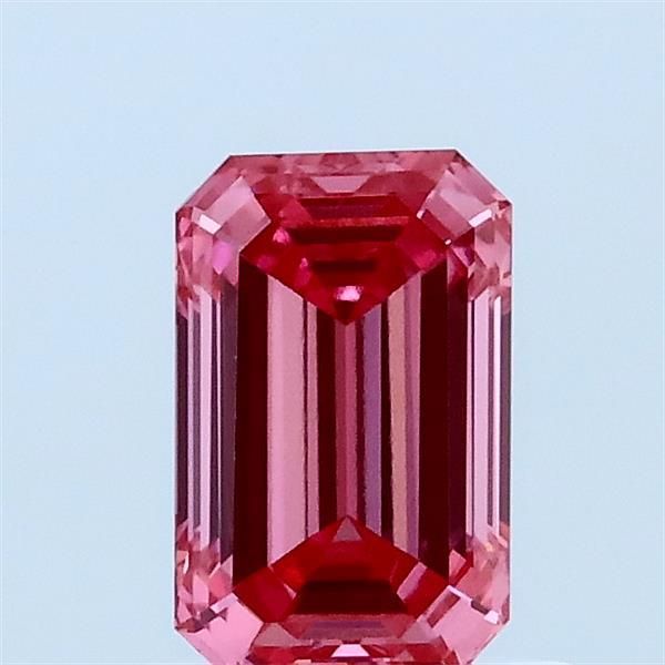 0.85 ct Emerald diamond