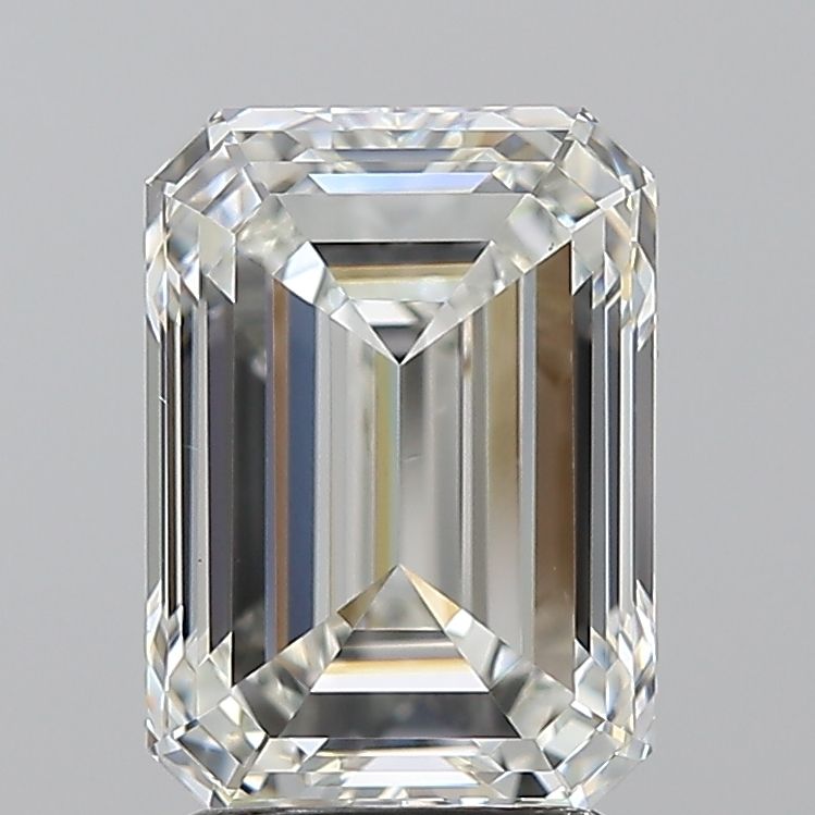 2.70 ct Emerald diamond