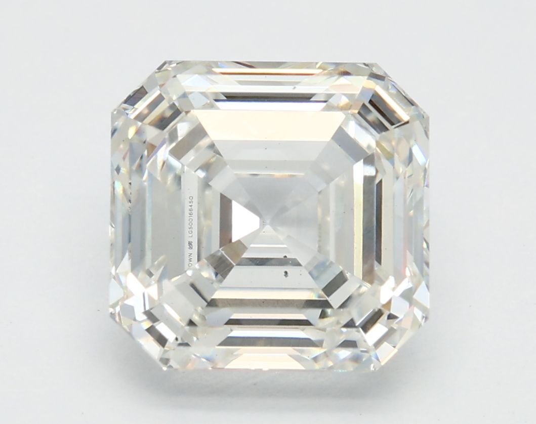3.13 ct Square Emerald diamond